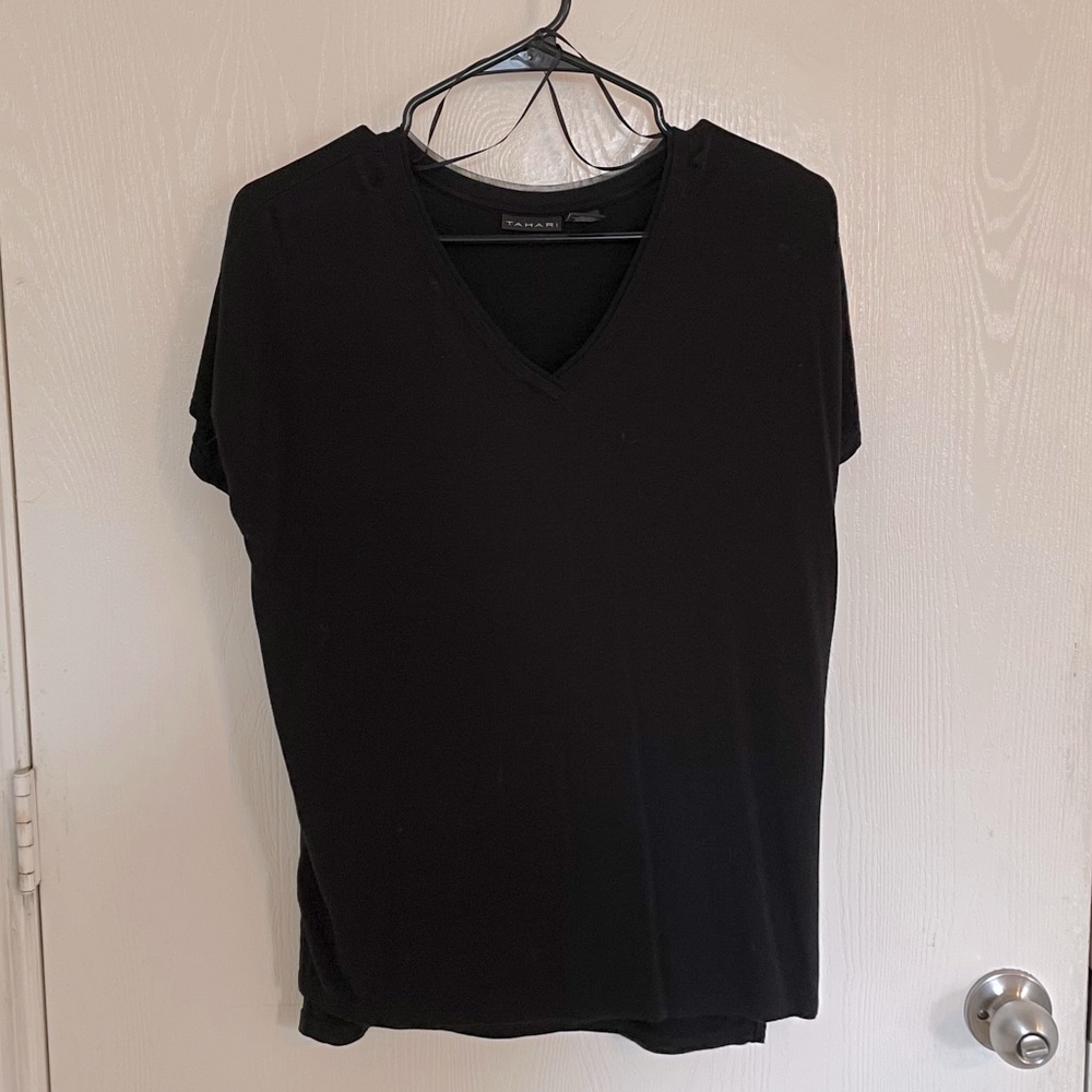 Black v neck tee